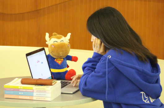 1536197775678960.jpg 人像5.jpg